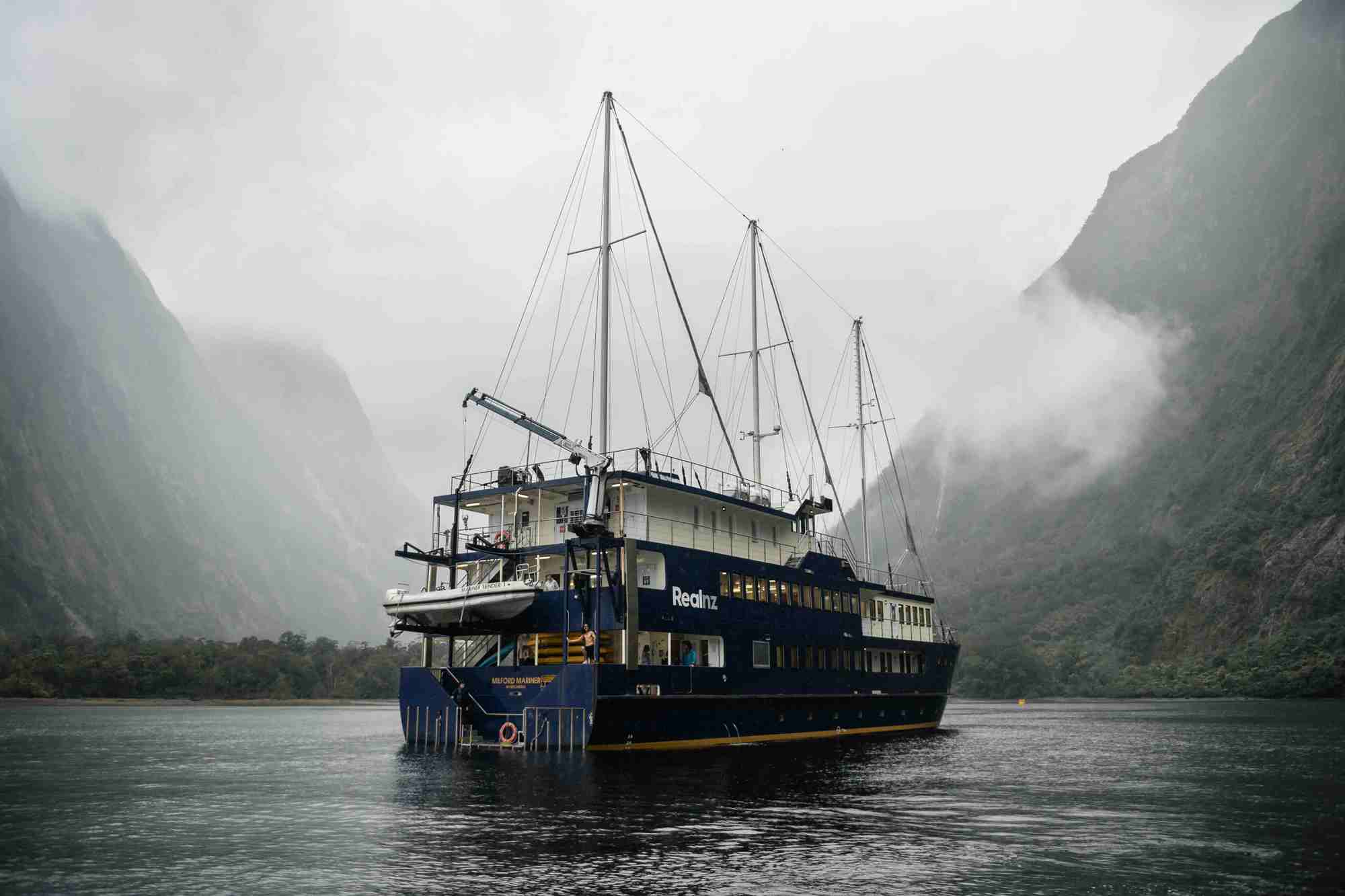 Milford Fly-Cruise-Fly (Ultra Elite)